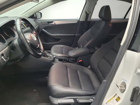 Used 2015 Volkswagen Jetta SE FWD image 17