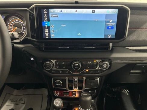 New 2026 Jeep Gladiator Rubicon AWD/4WD image 13