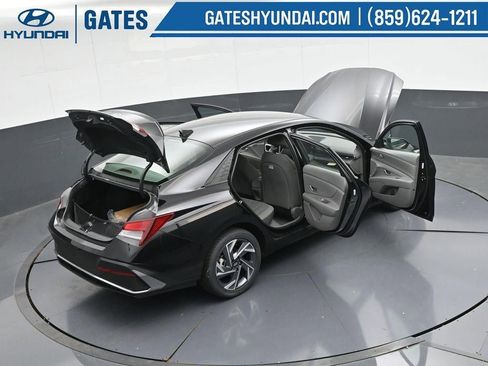 New 2025 Hyundai Elantra Sport image 47
