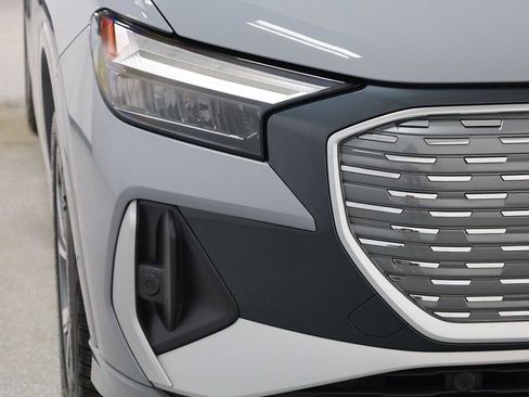 Used 2023 Audi Q4 e-tron Premium Plus image 15