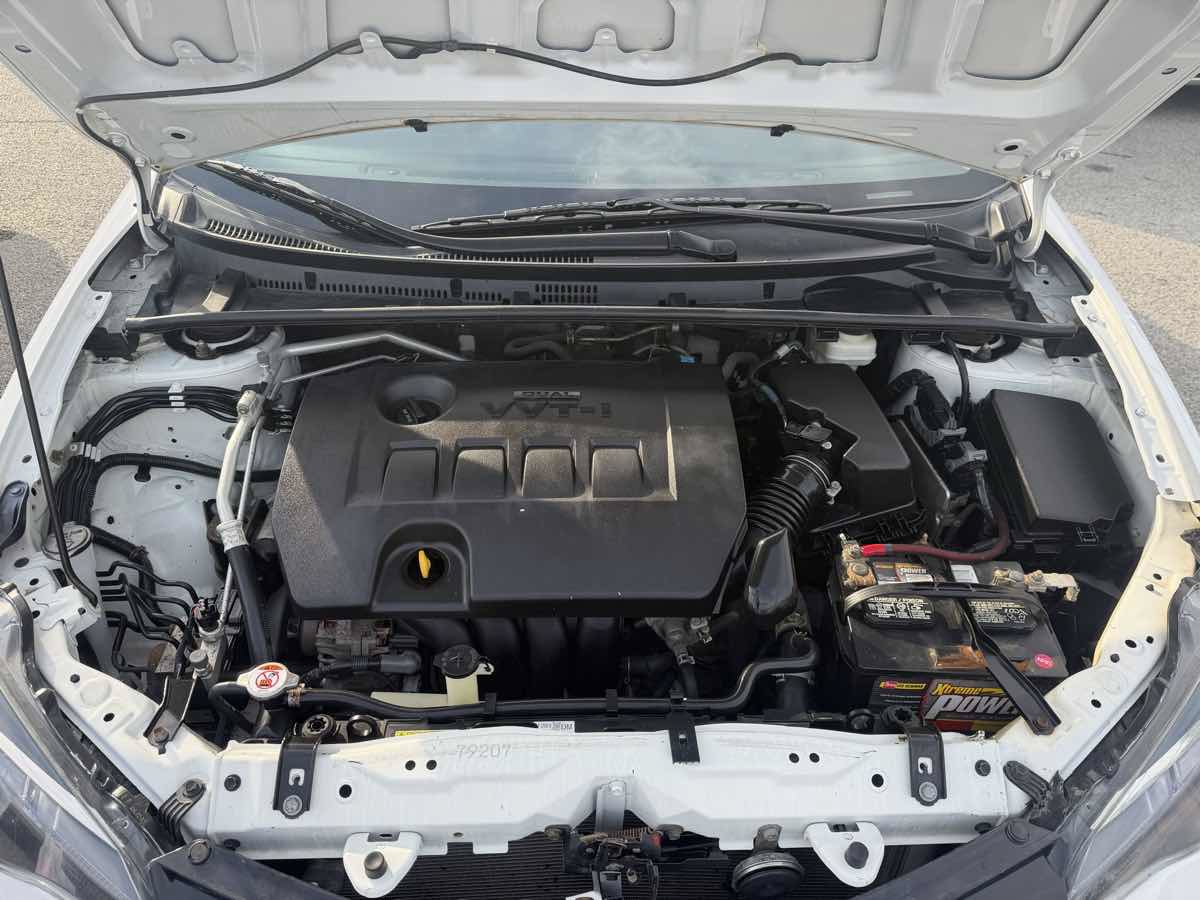 Used 2017 Toyota Corolla LE FWD image 14