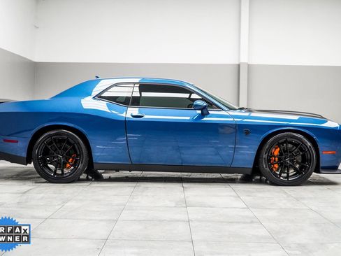 Used 2023 Dodge Challenger SRT Hellcat w/ Driver Convenience Group image 6
