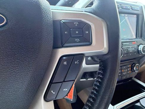 Used 2017 Ford F250 Lariat w/ Lariat Value Package AWD/4WD image 28