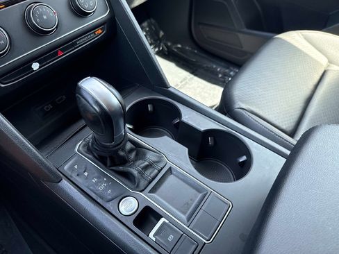 Used 2018 Volkswagen Atlas SE FWD image 24