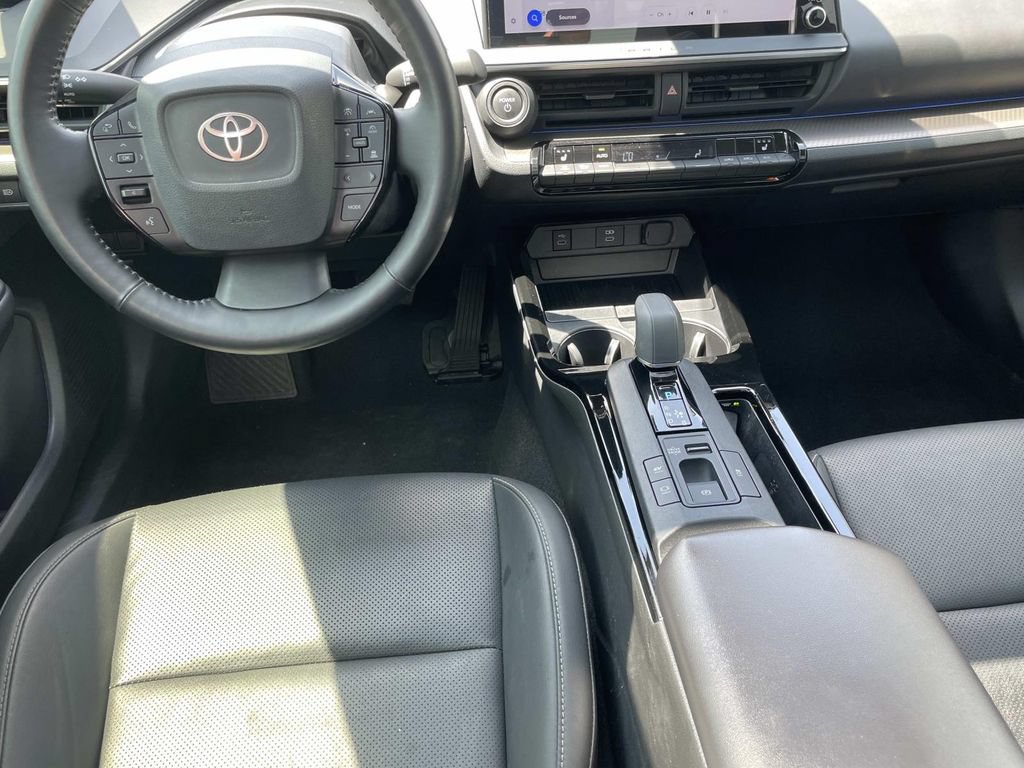 Used 2024 Toyota Prius XLE FWD image 24