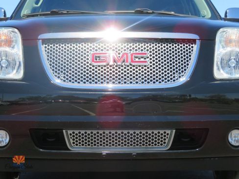 Used 2011 GMC Yukon XL Denali AWD/4WD image 35