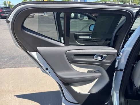 Certified 2026 Volvo XC40 B5 Plus AWD/4WD image 30