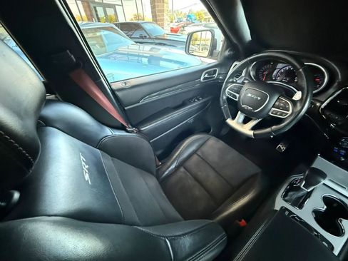 Used 2019 Jeep Grand Cherokee SRT image 48