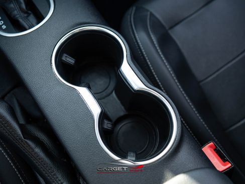 Used 2020 Ford Mustang Premium image 30