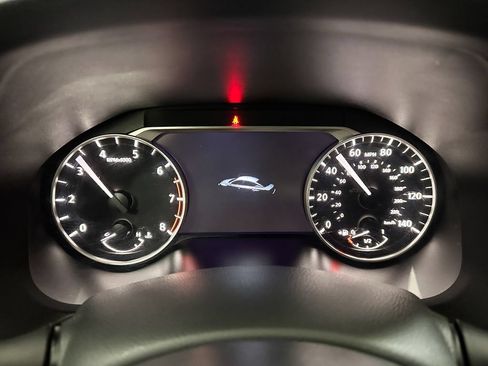 Used 2024 Nissan Altima 2.5 SV FWD image 31