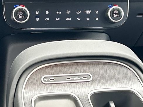 New 2026 Hyundai Palisade Limited FWD image 25