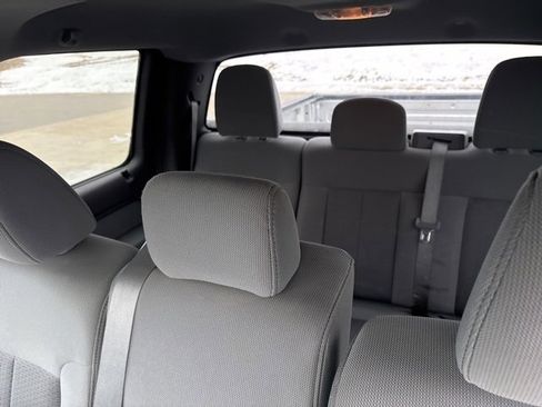 Used 2011 Ford F150 XLT w/ XLT Chrome Pkg image 11