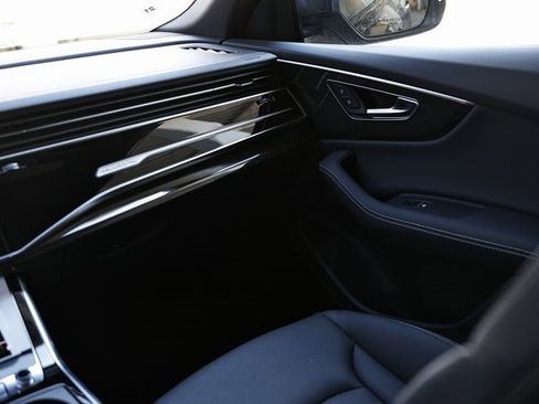 New 2026 Audi Q8 Premium Plus image 29