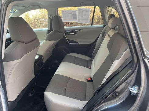 Used 2025 Toyota RAV4 XLE image 11