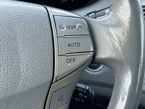 Used 2008 Toyota Avalon Limited FWD image 24
