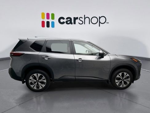 Used 2023 Nissan Rogue SV image 6