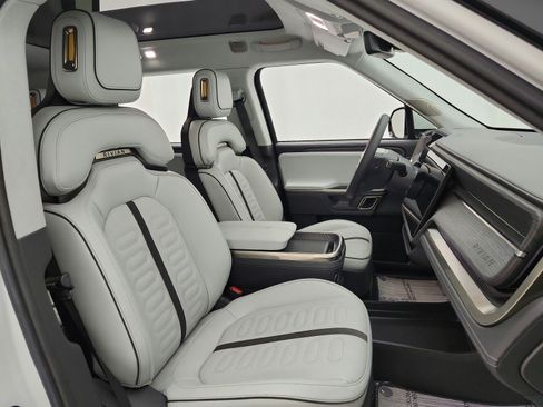 Used 2024 Rivian R1S Adventure AWD/4WD image 18
