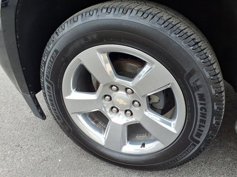 Used 2018 Chevrolet Tahoe LT image 9