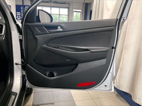 Used 2017 Hyundai Tucson Limited AWD/4WD image 12