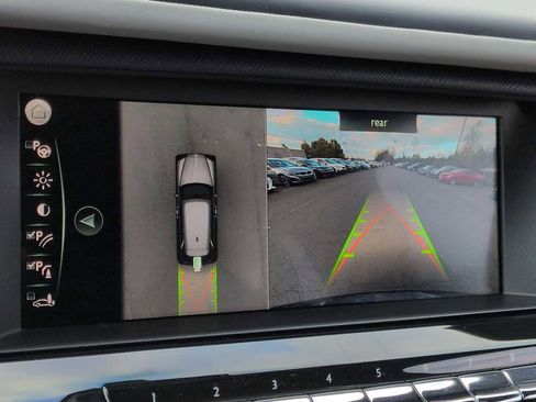 Used 2022 Rolls-Royce Cullinan image 30