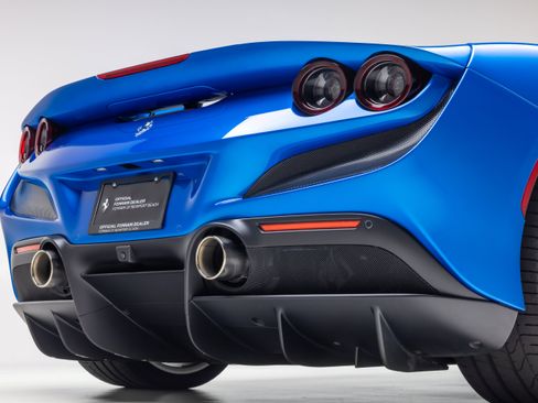 Certified 2021 Ferrari F8 Tributo RWD image 14