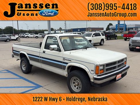 Used 1987 Dodge Dakota 4x4 Regular Cab image 4