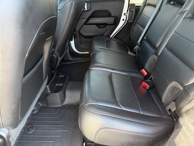 Used 2021 Jeep Wrangler Unlimited Sahara AWD/4WD image 13