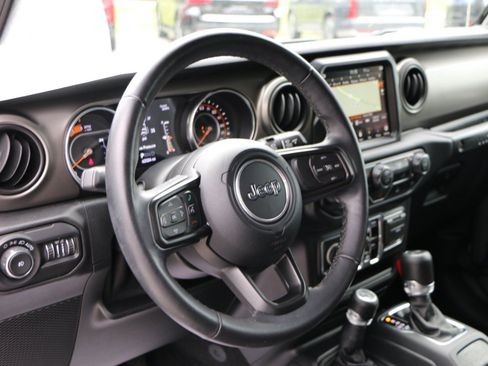 Used 2021 Jeep Wrangler Unlimited Sport w/ Sun And Sound Package AWD/4WD image 14