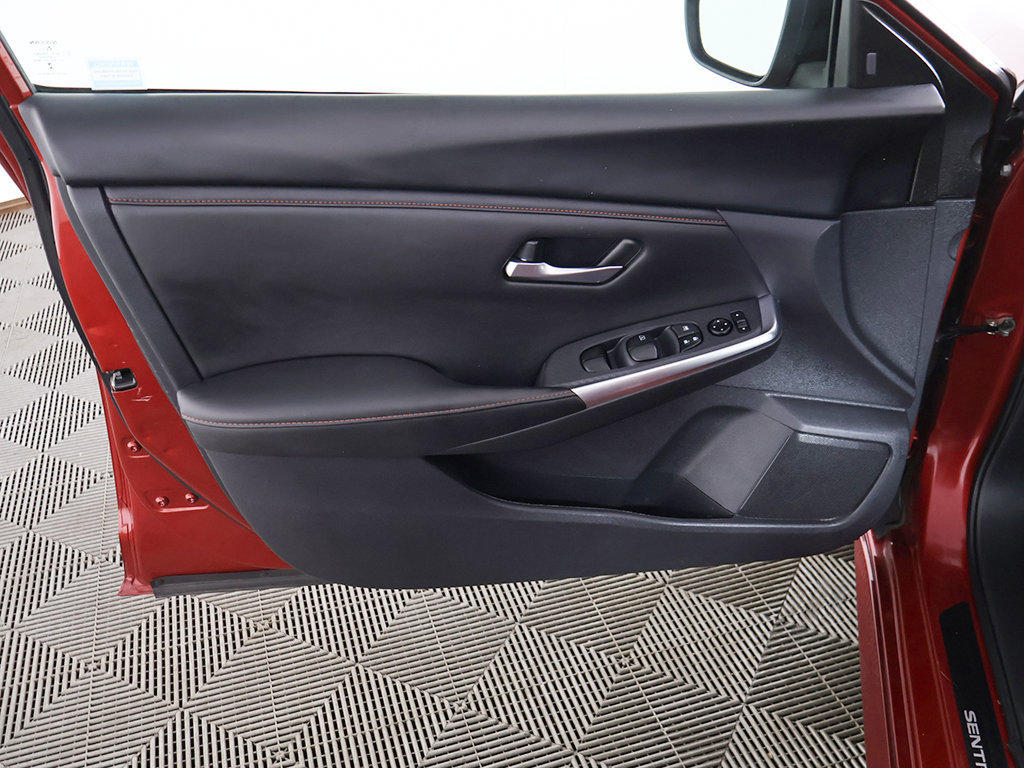 Used 2024 Nissan Sentra SR FWD image 19