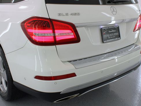 Used 2018 Mercedes-Benz GLS 450 4MATIC image 24