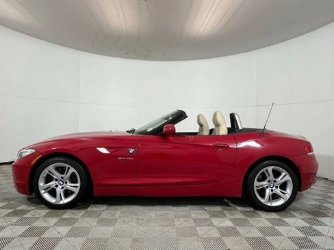 Used 2010 BMW Z4 sDrive35i image 4