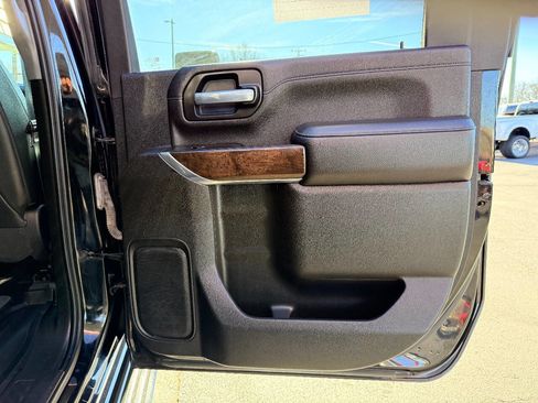 Used 2021 GMC Sierra 2500 Denali w/ Denali Black Diamond Edition image 36