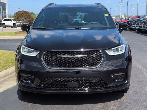 New 2026 Chrysler Pacifica Select FWD image 2