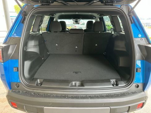 New 2026 Jeep Cherokee Laredo AWD/4WD image 22