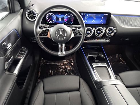 Certified 2025 Mercedes-Benz GLA 250 image 12