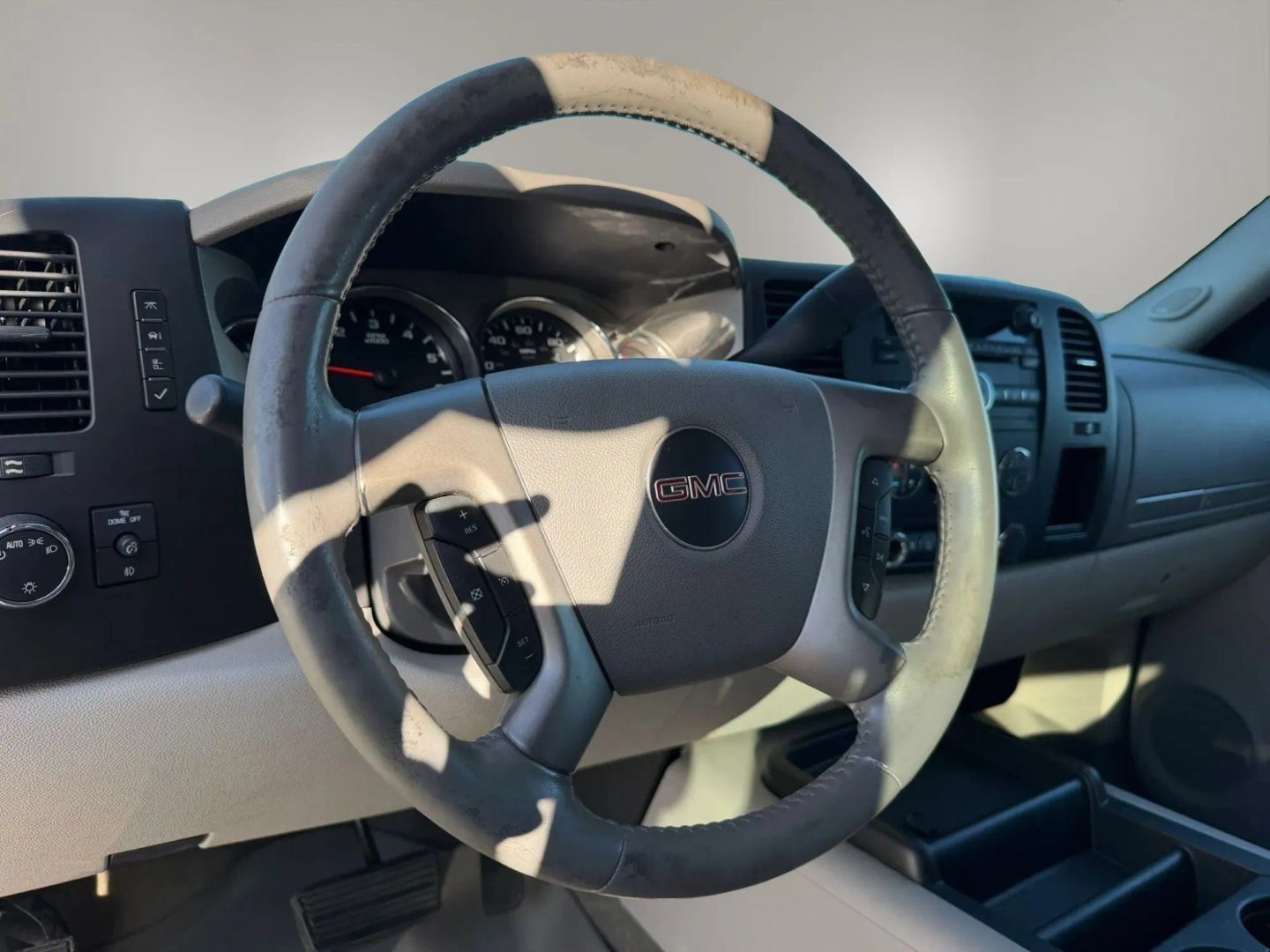Used 2008 GMC Sierra 1500 SLE w/ SLE2 Preferred Package AWD/4WD image 11