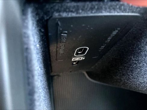 New 2026 Volvo XC60 B5 Plus w/ Protection Package Premier image 23