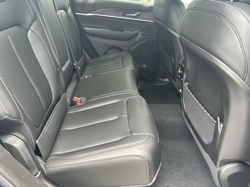 New 2026 Jeep Grand Cherokee Limited AWD/4WD image 15