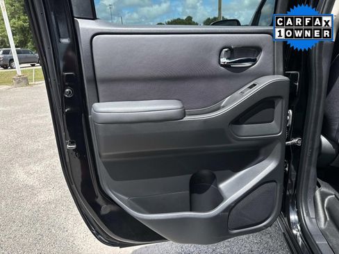 Used 2022 Nissan Frontier SV image 15