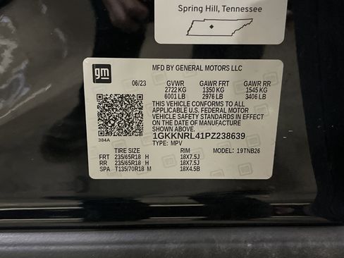 Used 2023 GMC Acadia SLE w/ Driver Convenience Package image 27