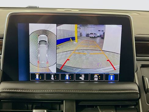 Used 2023 Chevrolet Tahoe High Country image 14