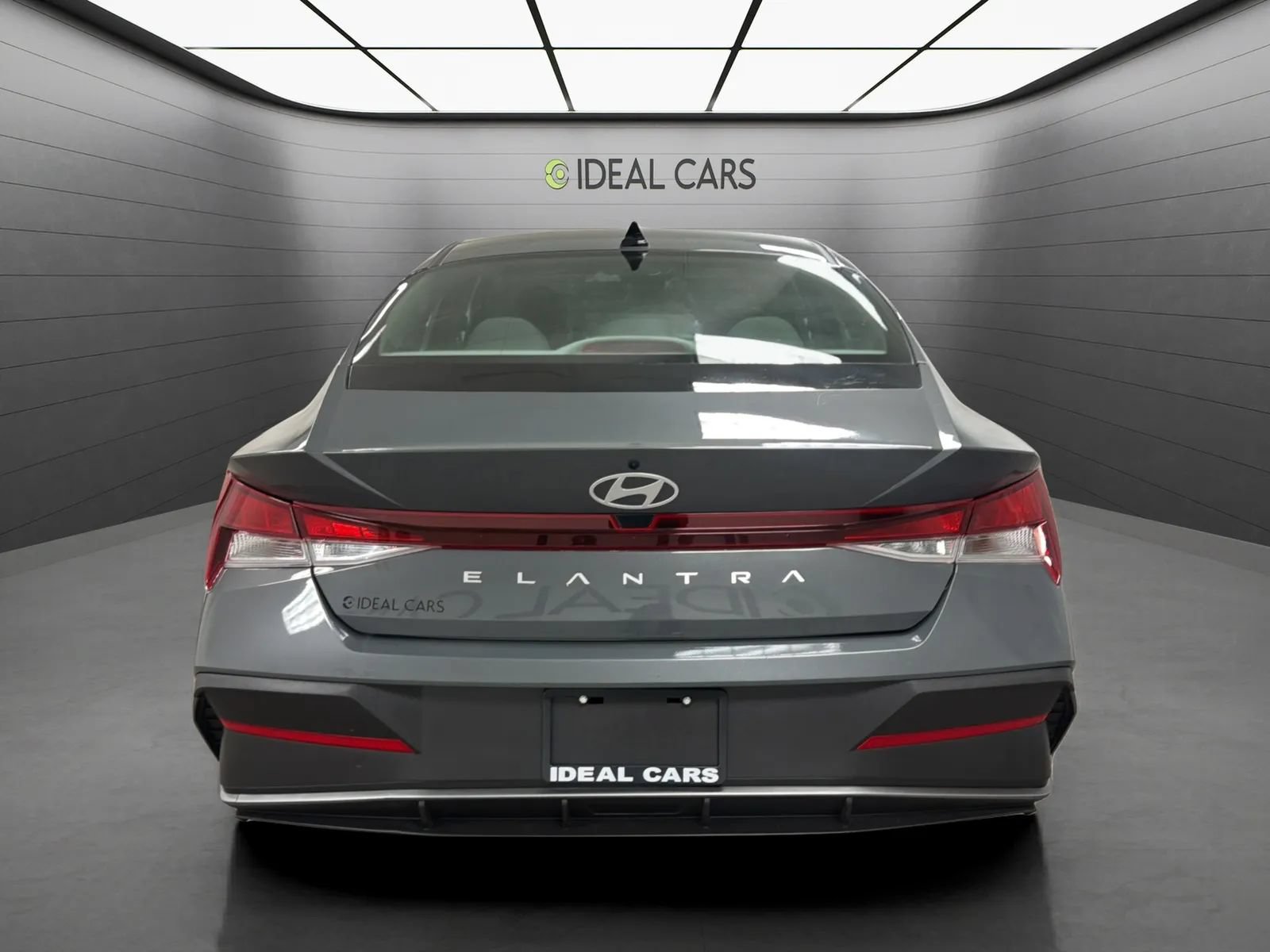 Used 2024 Hyundai Elantra SE FWD image 6