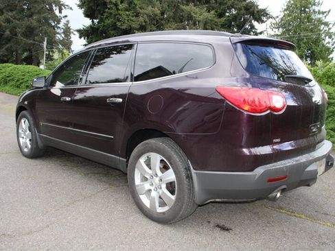 Used 2010 Chevrolet Traverse LTZ AWD/4WD image 4