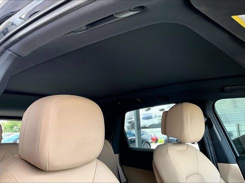 Used 2022 Porsche Cayenne Platinum Edition AWD/4WD image 22
