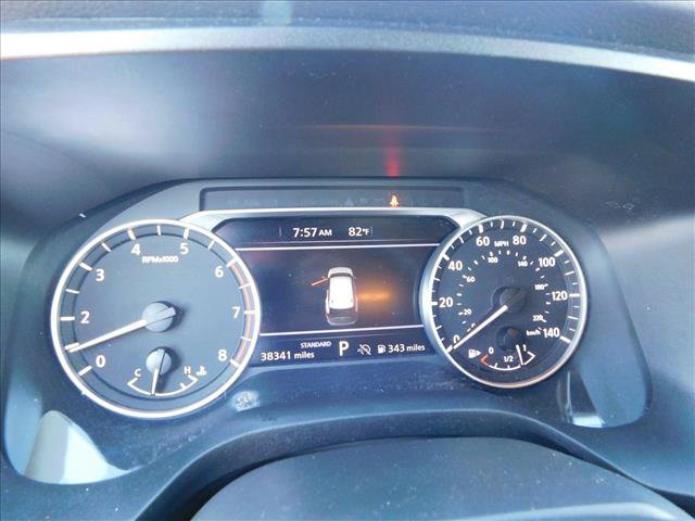 Used 2025 Nissan Rogue SV FWD image 10