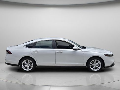 Used 2025 Honda Accord LX image 3