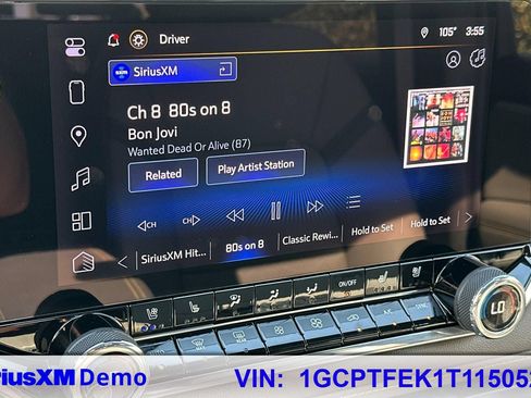 Used 2026 Chevrolet Colorado ZR2 w/ Technology Package AWD/4WD image 30