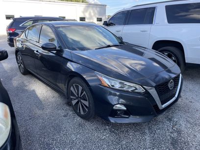 Used 2021 Nissan Altima 2.5 SL