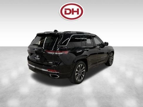 Used 2023 Jeep Grand Cherokee Overland AWD/4WD image 14
