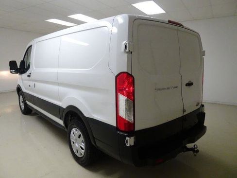 Used 2019 Ford Transit 250 130 Low Roof image 4